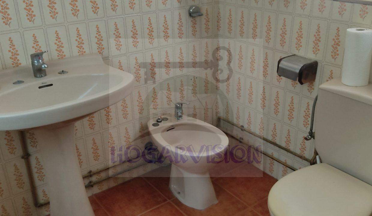 Baño de casa en calle Granada en La Puebla de Cazalla