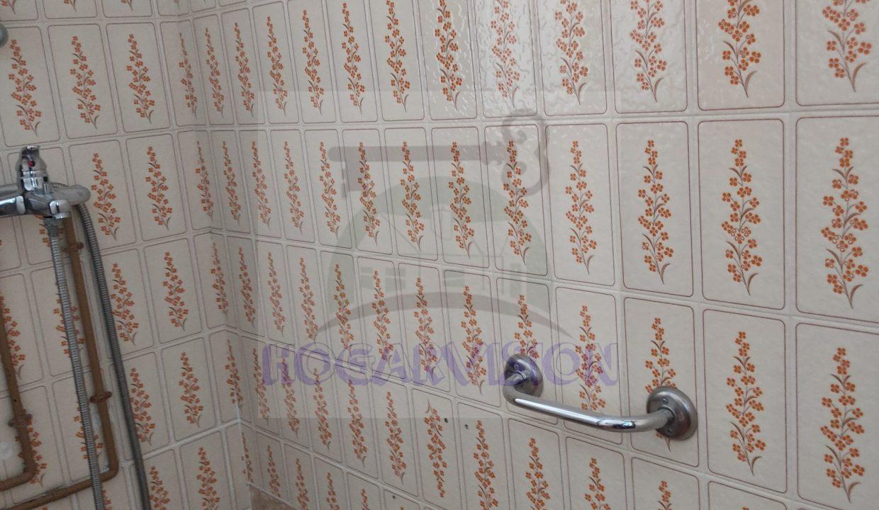 Baño de casa en calle Granada en La Puebla de Cazalla