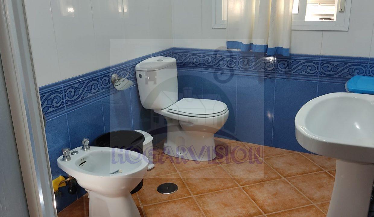 Baño con plato ducha en chalet en el Manantial