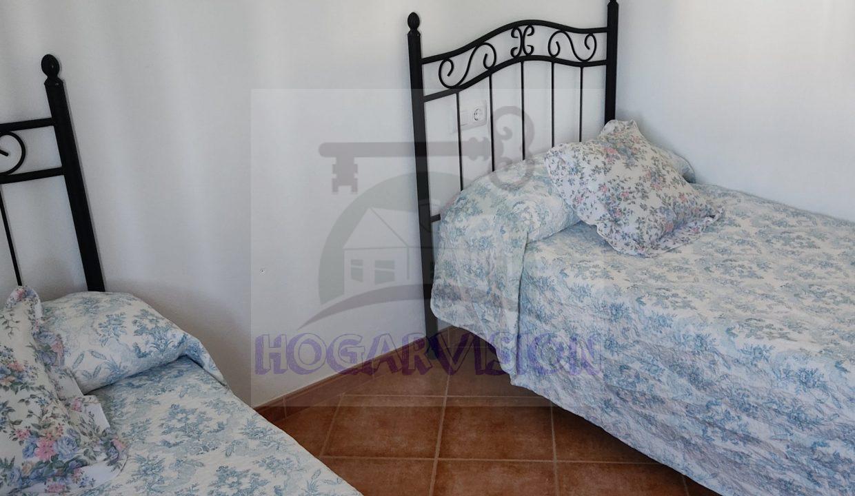 Dormitorio individual en chalet en el Manantial