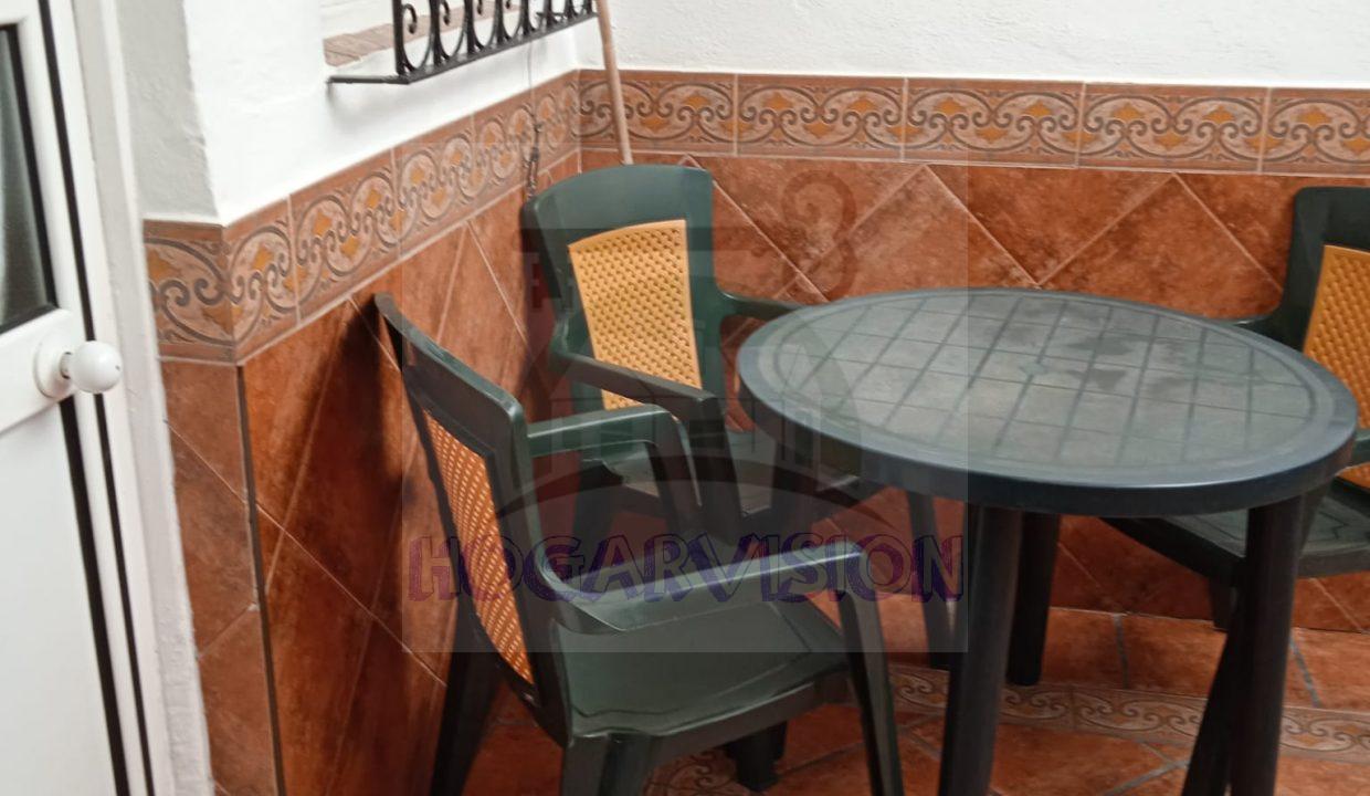 Patio en casa económica en calle Granada de La Puebla de Cazalla