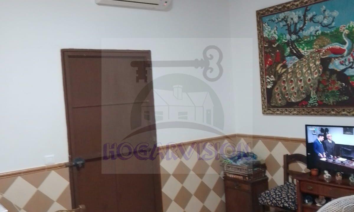 Casa barata junto a la iglesia en La Puebla de Cazalla