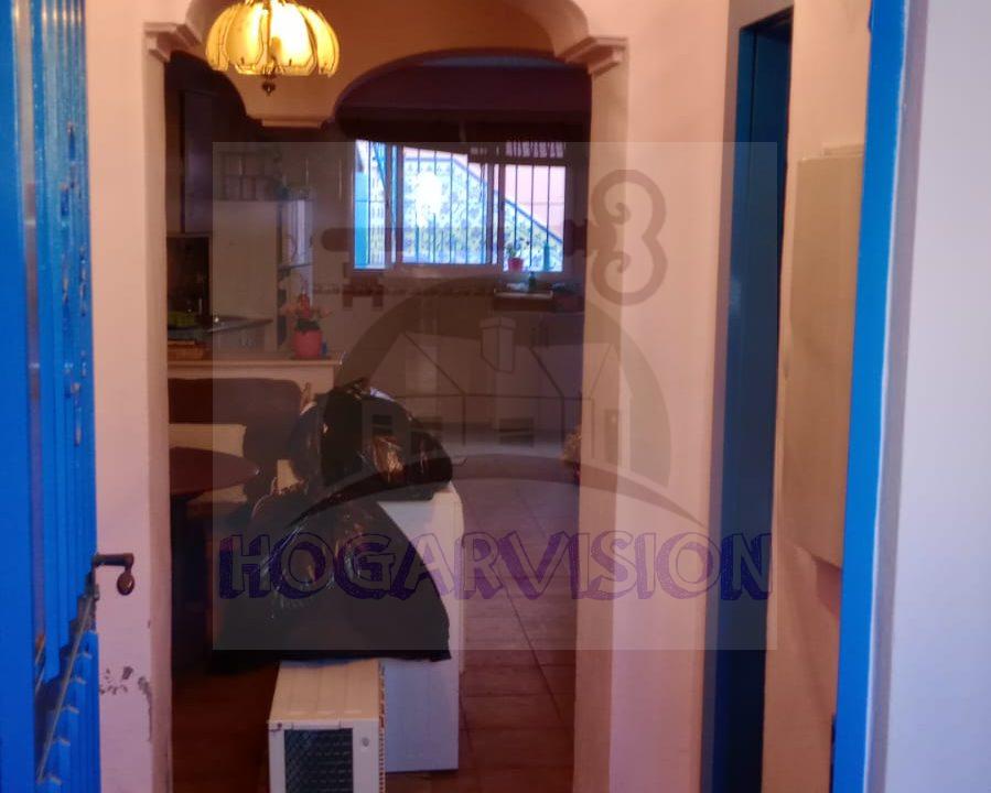 Se vende piso con cinco habitaciones