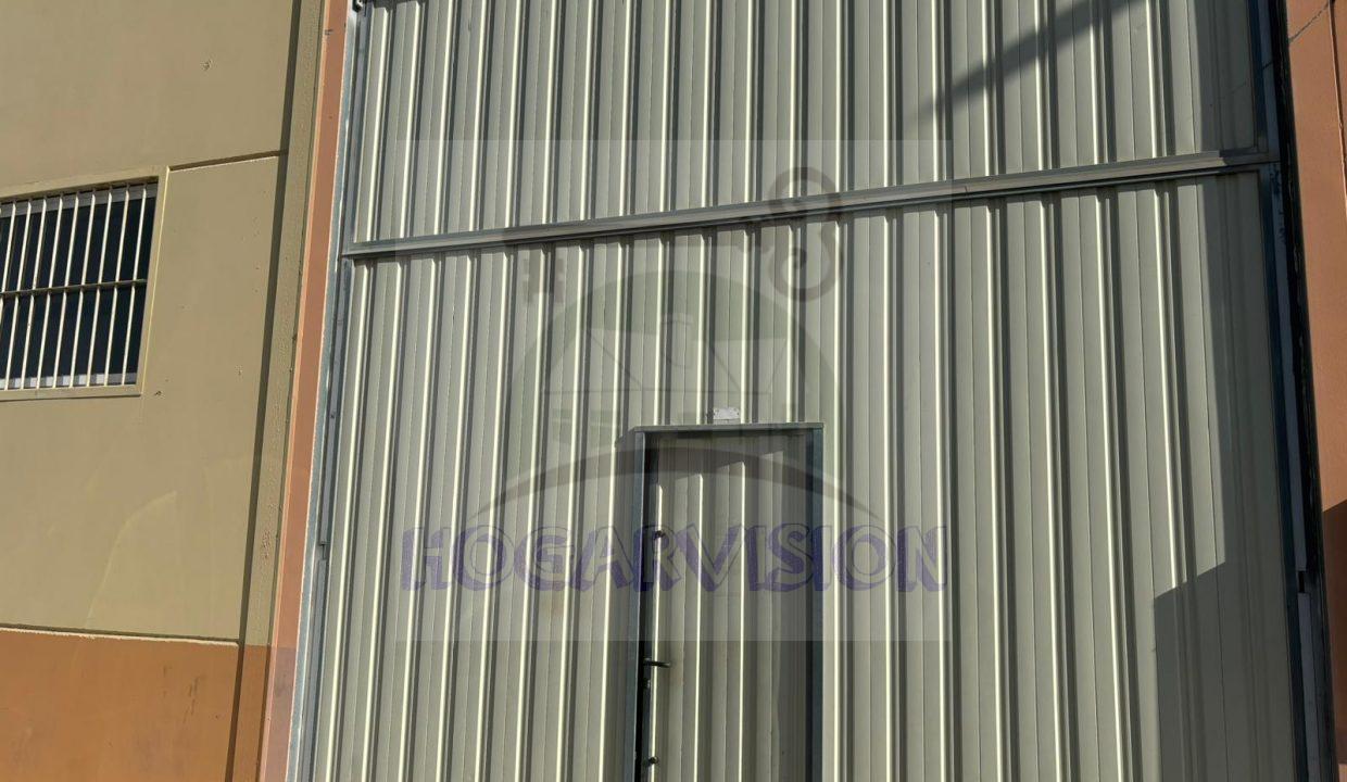 En venta nave industrial en La Puebla de Cazalla