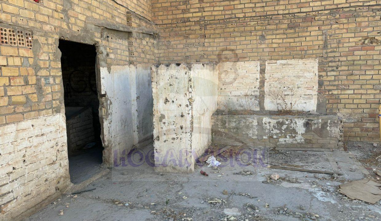 Se vende solar con construcción
