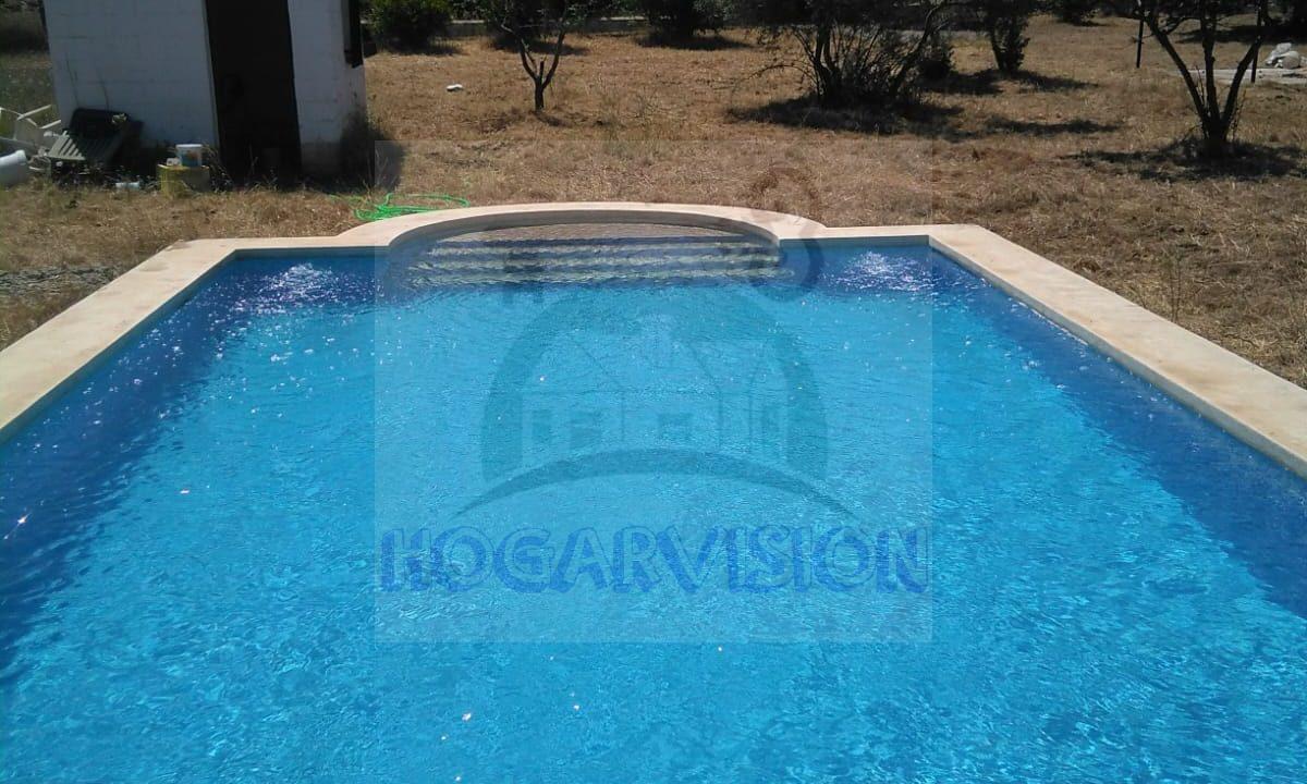 Se vende chalet con piscina en Morón de la Frontera