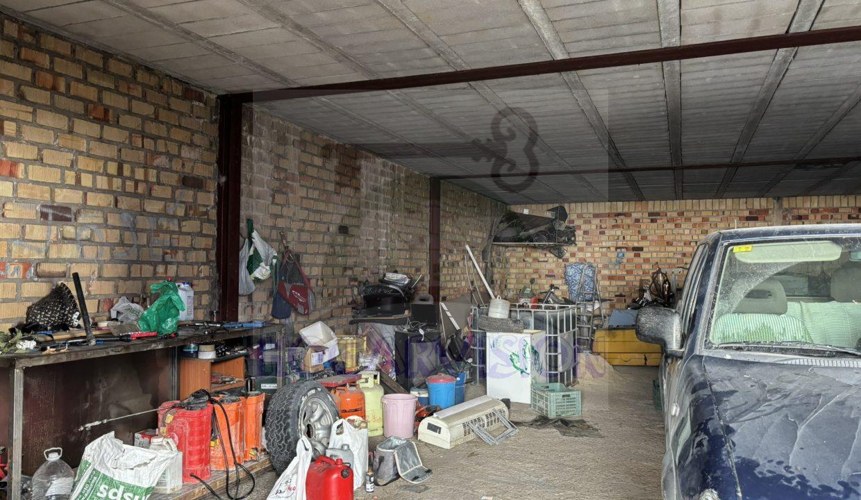 Se vende cochera en La Puebla de Cazalla